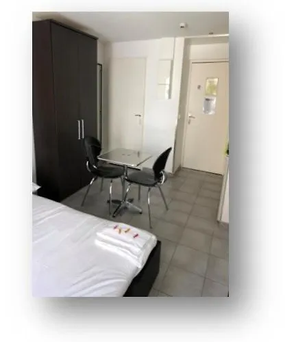 Le Patricia Гренобль